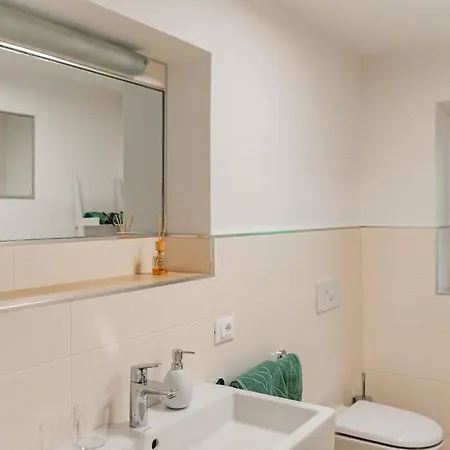 Cozy Apartments In Rome *
